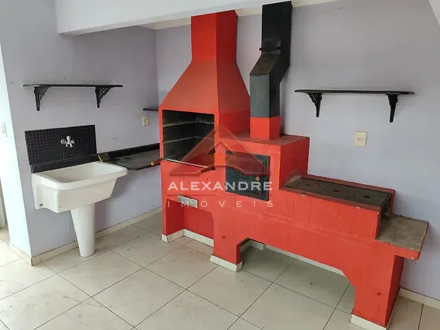 Casa com 125m² 4 quartos e 5 banheiros, à venda, no bairro Jardim Ismênia em São José dos Campos