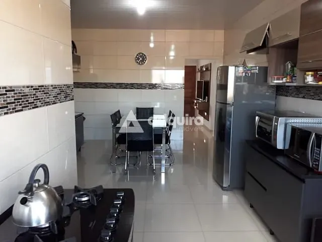 Casa 5 quartos e 2 banheiros, à venda, no bairro Ronda em Ponta Grossa
