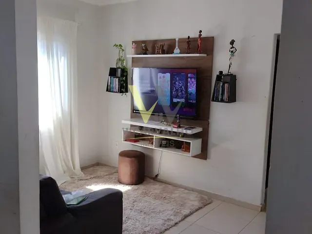 Casa com 300m² 3 quartos e 2 banheiros, à venda, no bairro Jardim dos Ipês em Anápolis