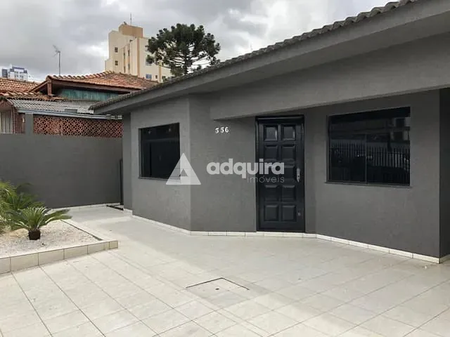 Casa à venda, no bairro Centro em Ponta Grossa