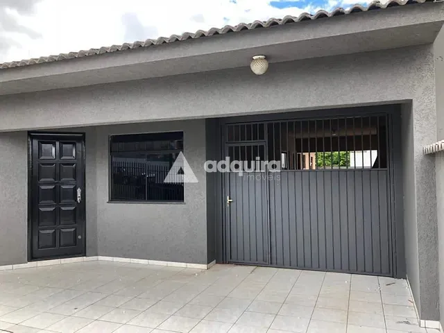 Casa à venda, no bairro Centro em Ponta Grossa