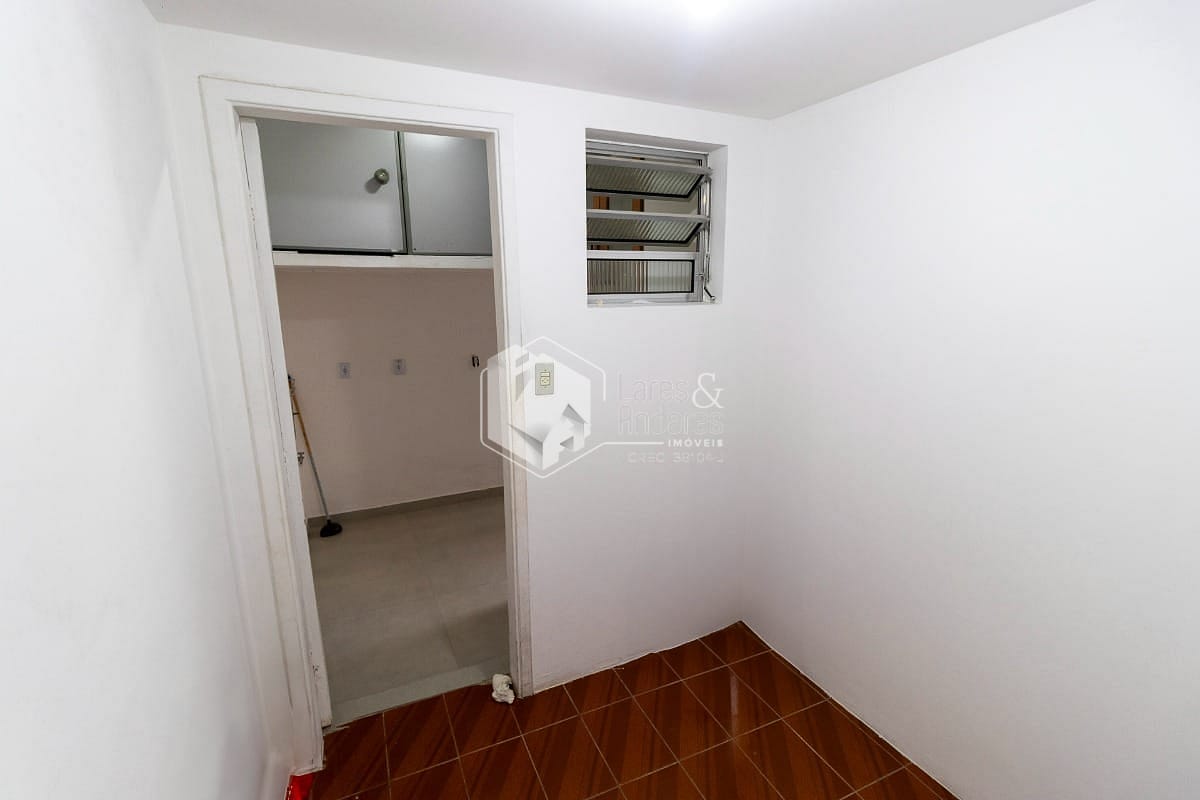 Casa à venda com 4 quartos, 190m² - Foto 14
