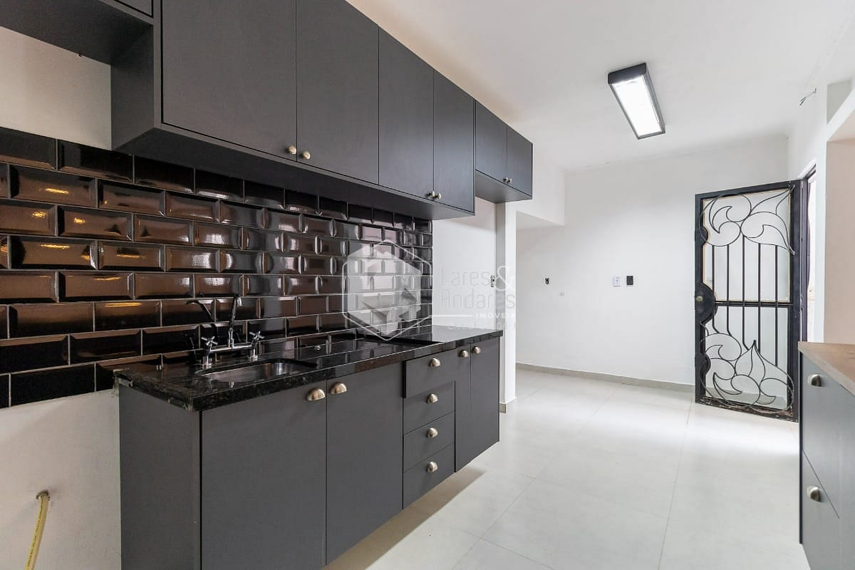 Casa à venda com 4 quartos, 190m² - Foto 10