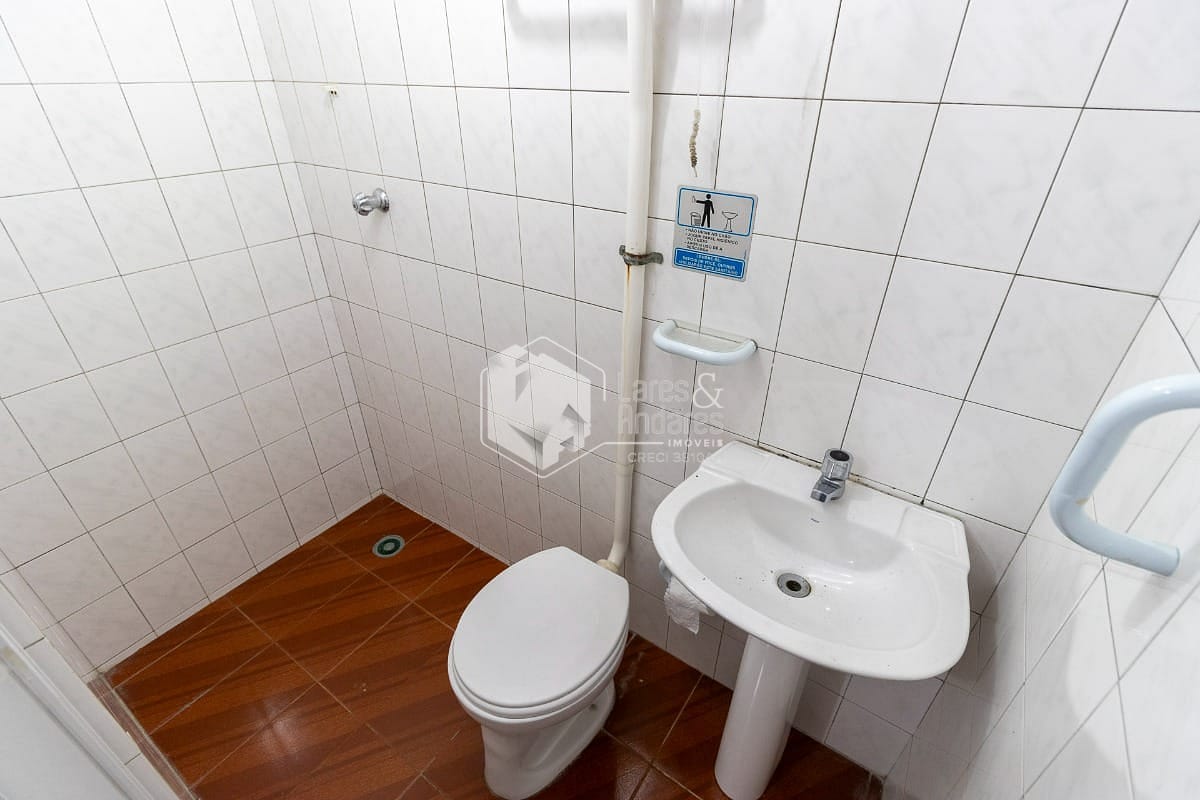 Casa à venda com 4 quartos, 190m² - Foto 15