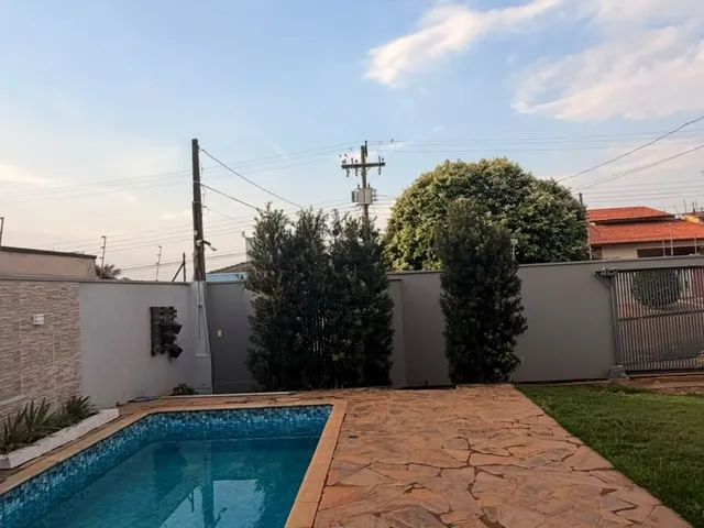 Foto do Casa - Casa térrea com piscina para locação ou venda no Jardim Santa Helena, Valinhos | Lurok Imobiliaria Ltda