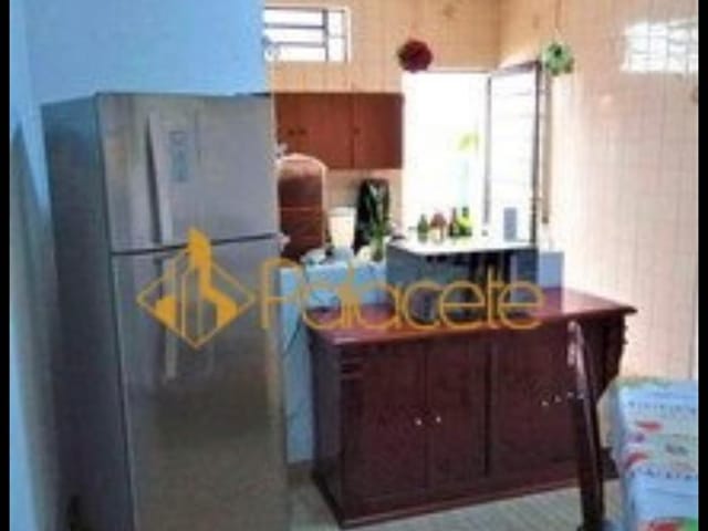 Casa 2 quartos e 1 banheiro, à venda, no bairro Centro em Taubaté