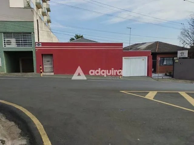 Casa à venda, no bairro Centro em Ponta Grossa
