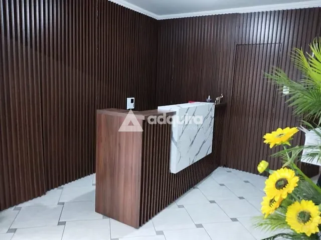 Casa à venda, no bairro Centro em Ponta Grossa