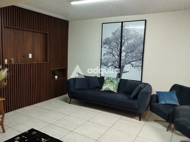 Casa à venda, no bairro Centro em Ponta Grossa
