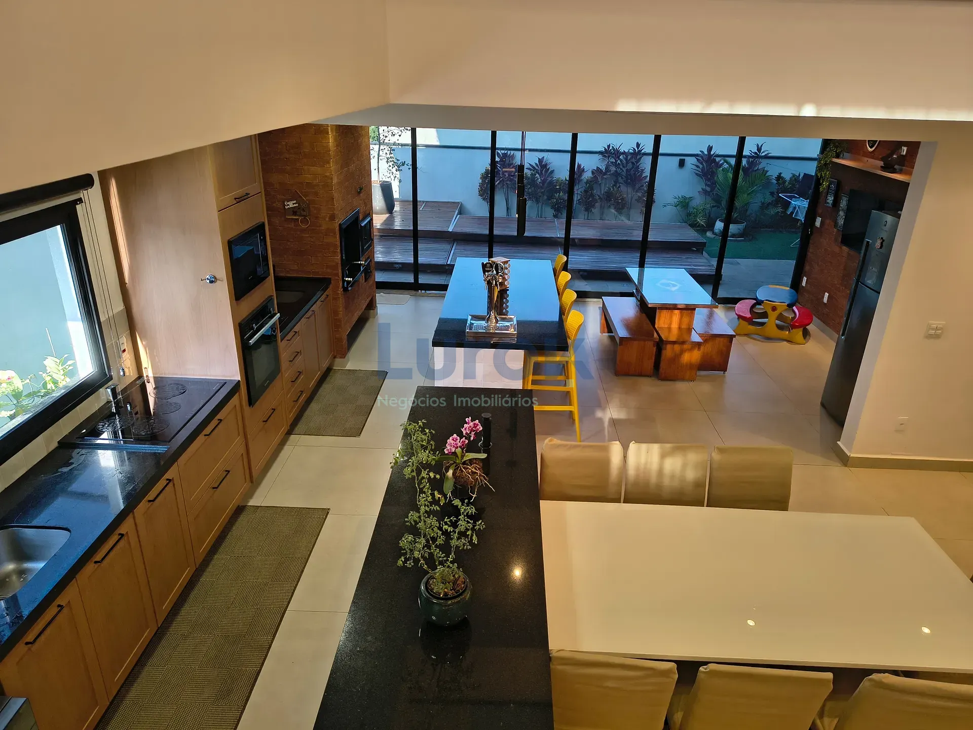 Casa, 3 quartos, 262 m² - Foto 2