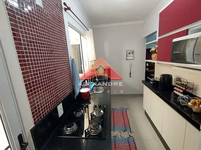 Casa com 160m² 3 quartos e 2 banheiros, à venda, no bairro Eugênio de Melo em São José dos Campos