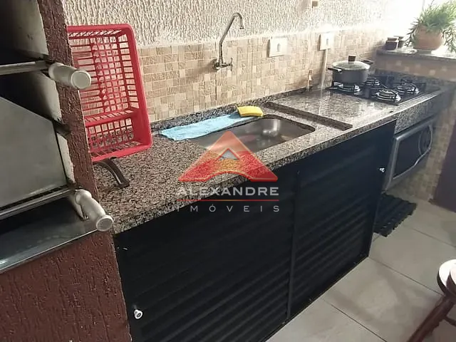 Casa com 160m² 3 quartos e 2 banheiros, à venda, no bairro Eugênio de Melo em São José dos Campos