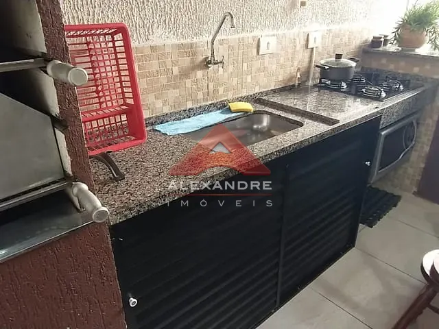 Casa com 160m² 3 quartos e 2 banheiros, à venda, no bairro Eugênio de Melo em São José dos Campos