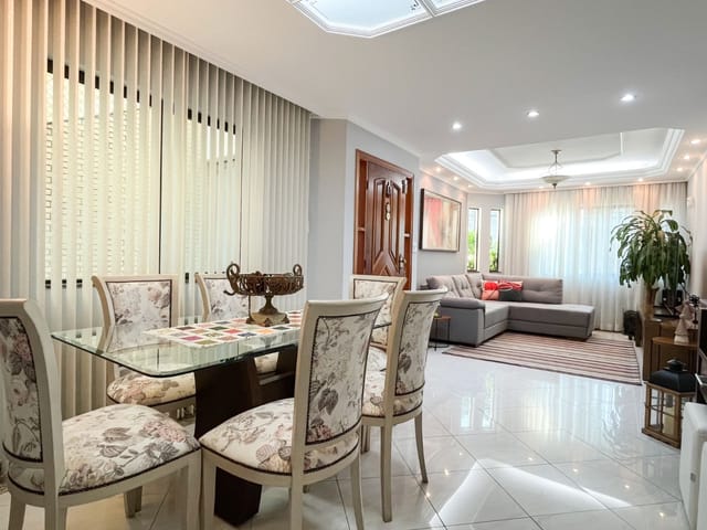 Casa com 200m² 4 quartos e 4 banheiros, à venda, no bairro Jardim Textil em São Paulo
