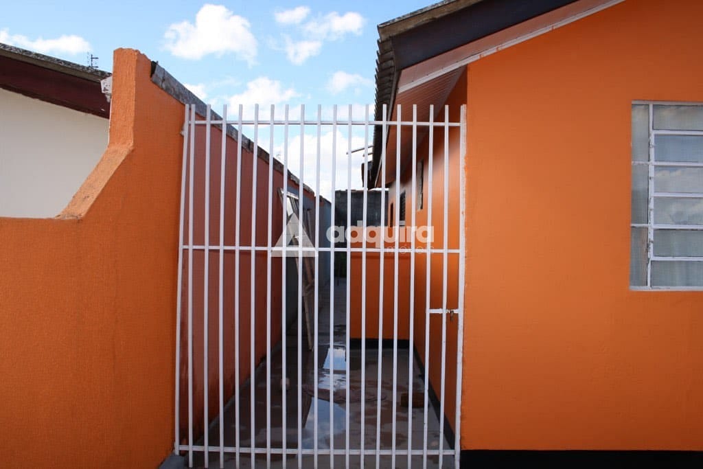 Casa à venda com 4 quartos, 128m² - Foto 2