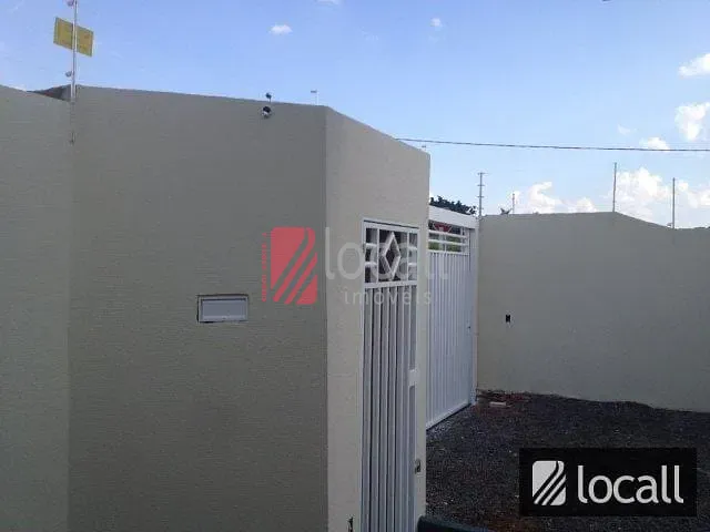 Casa de Condomínio com 2 quartos à venda, 70m² — foto 2 de 13
