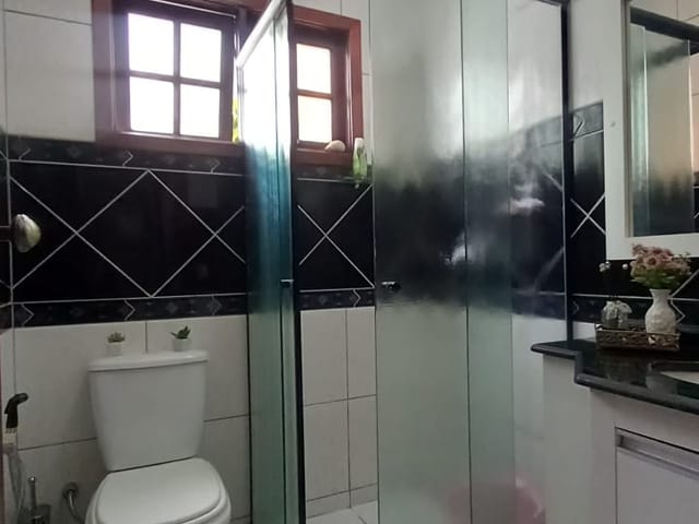 Casa com 250m² 4 quartos e 2 banheiros, à venda, no bairro Esplanada Independência em Taubaté