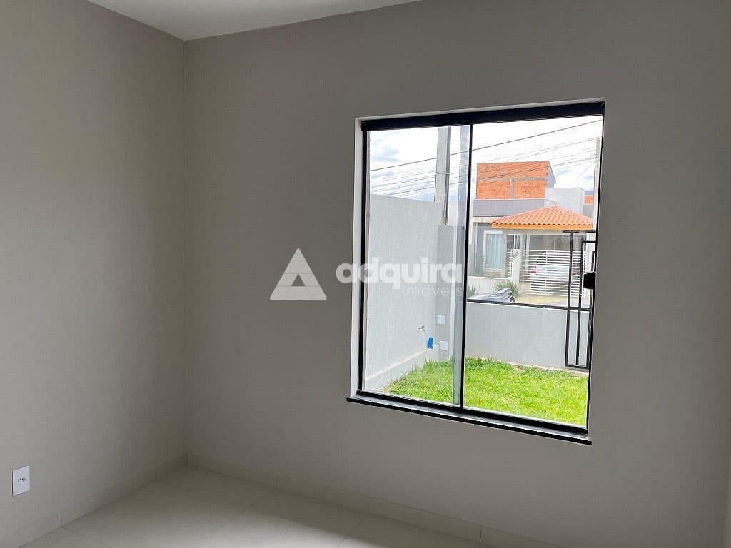 Casa à venda com 2 quartos, 60m² - Foto 3