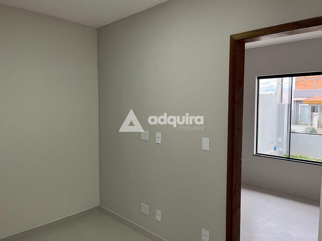 Casa à venda com 2 quartos, 60m² - Foto 4