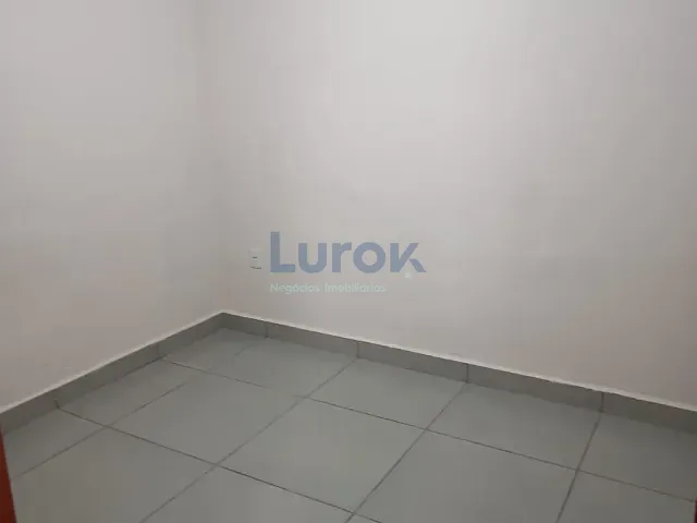 Casa com 250m² 3 quartos e 2 banheiros, para alugar, no bairro Jardim Jurema em Valinhos