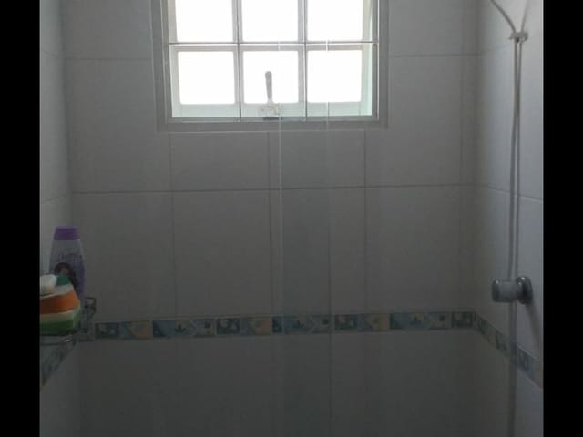Casa com 125m² 2 quartos e 1 banheiro, à venda, no bairro Parque Arco Íris em Taubaté