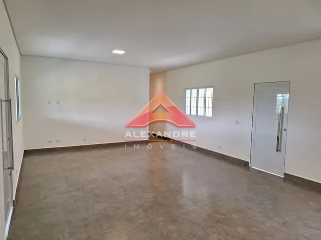 Casa com 1036m² 3 quartos e 2 banheiros, à venda, no bairro Condomínio Residencial Mantiqueira em São José dos Campos