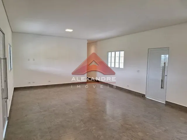 Casa com 1036m² 3 quartos e 2 banheiros, à venda, no bairro Condomínio Residencial Mantiqueira em São José dos Campos