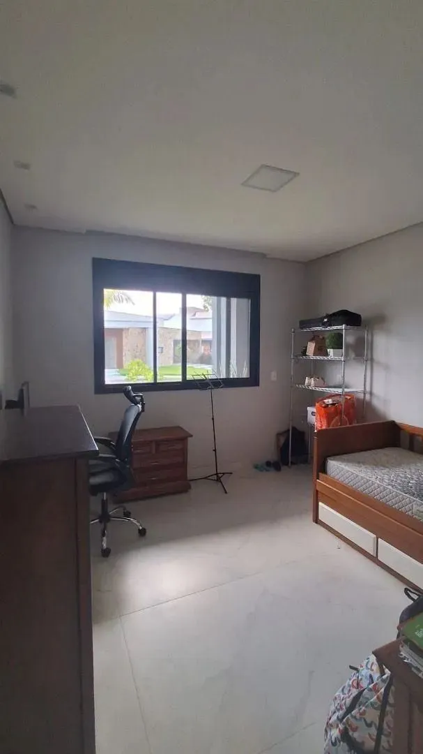 Casa, 3 quartos, 216 m² - Foto 1
