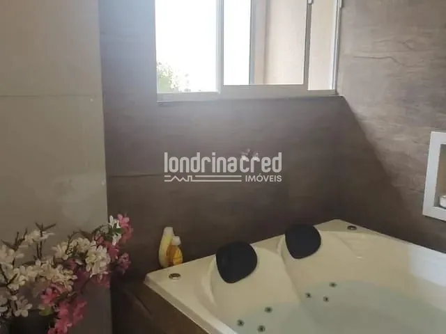 Casa à venda, no bairro Jardim São Paulo em Londrina