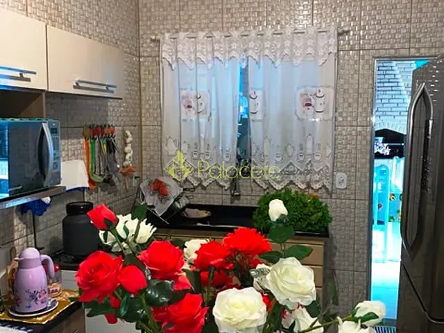 Casa com 200m² 2 quartos e 1 banheiro, à venda, no bairro Loteamento Residencial e Comercial Araguaia em Pindamonhangaba