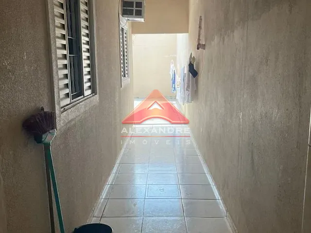 Casa com 144m² 2 quartos e 2 banheiros, à venda, no bairro Jardim Mariana II em São José dos Campos