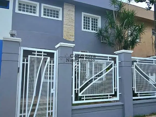 Casa com 150m², à venda ou para alugar, no bairro Vila Pinheiro em Jacareí