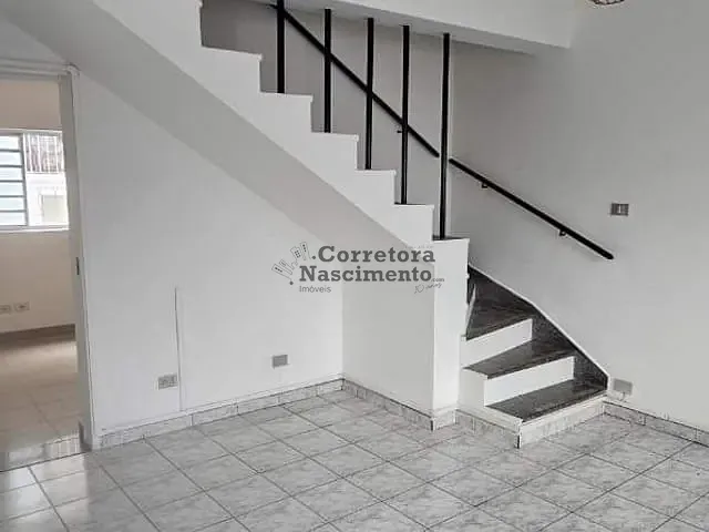 Casa com 150m², à venda ou para alugar, no bairro Vila Pinheiro em Jacareí