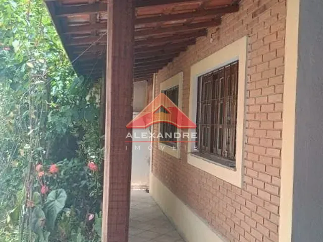 Casa com 250m² 2 quartos e 1 banheiro, à venda, no bairro Jardim Ismênia em São José dos Campos