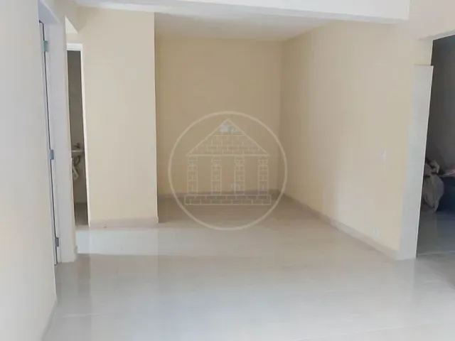 Prédio com 206m², à venda, no bairro Parque Alto do Rio Bonito em São Paulo