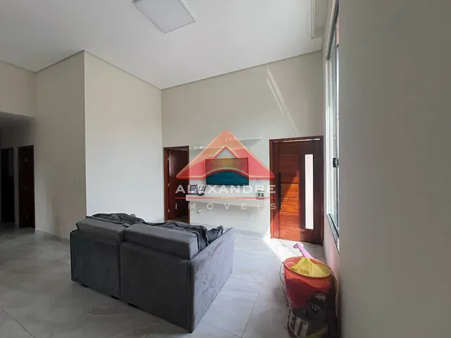 Casa com 191m² 3 quartos e 1 banheiro, à venda, no bairro Jardim Rodolfo em São José dos Campos