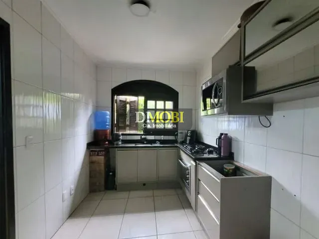 Casa com 239m² 3 quartos e 4 banheiros, para alugar, no bairro Passo das Pedras em Gravataí