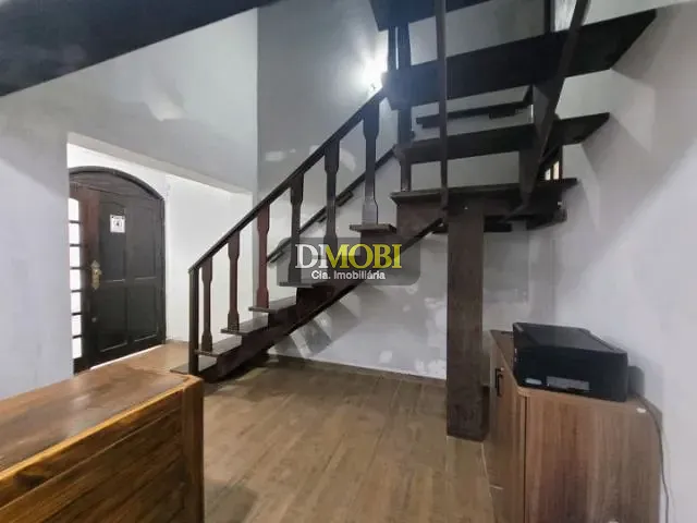 Casa com 239m² 3 quartos e 4 banheiros, para alugar, no bairro Passo das Pedras em Gravataí