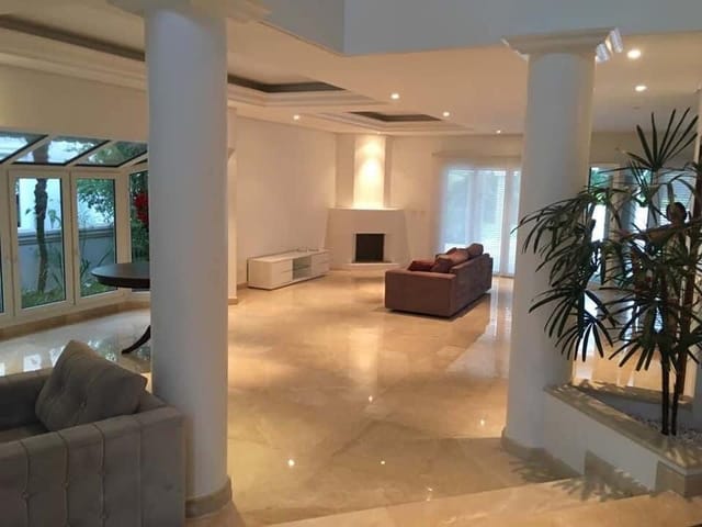 Casa com 1000m² 4 quartos e 8 banheiros, à venda, no bairro Tamboré em Santana de Parnaíba