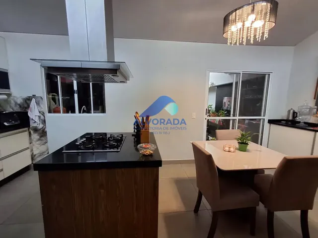 Casa com 10m² 2 quartos e 2 banheiros, à venda, no bairro Eugênio de Mello em São José Dos Campos