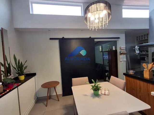 Casa com 10m² 2 quartos e 2 banheiros, à venda, no bairro Eugênio de Mello em São José Dos Campos