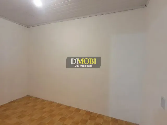 Casa 2 quartos e 3 banheiros, para alugar, no bairro Vila Vista Alegre em Cachoeirinha