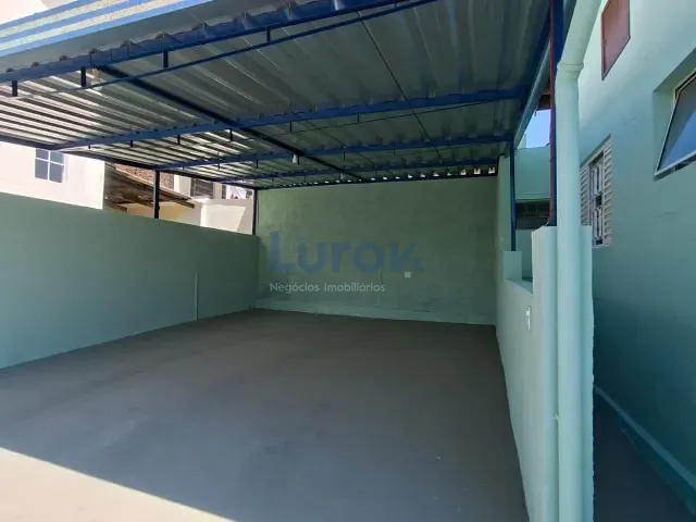 Casa com 300m² 5 quartos e 4 banheiros, para alugar, no bairro Jardim Jurema em Valinhos
