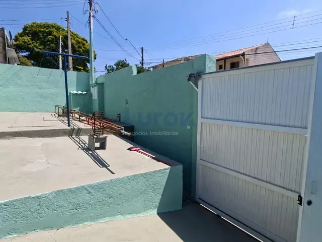 Casa com 300m² 5 quartos e 4 banheiros, para alugar, no bairro Jardim Jurema em Valinhos