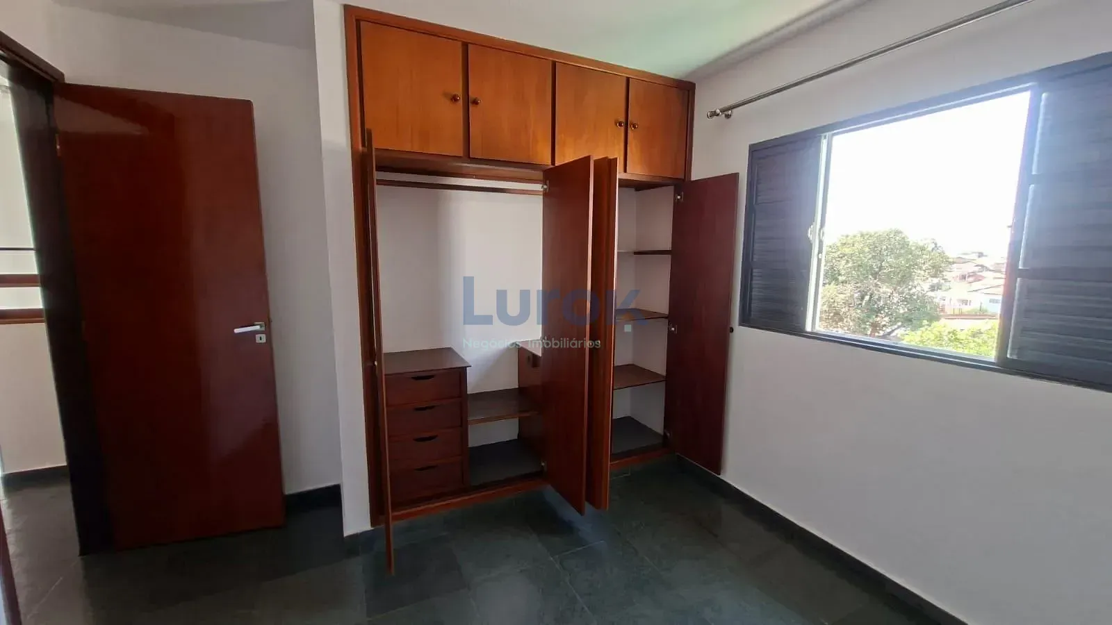 Casa, 5 quartos, 250 m² - Foto 35