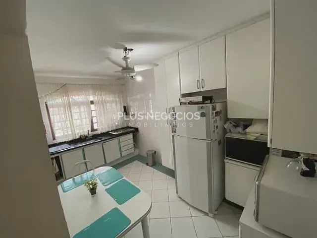Casa com 200m² 2 quartos e 2 banheiros, à venda, no bairro Jardim Paulista em Sorocaba