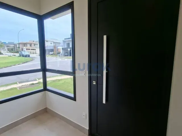 Casa com 300m² 3 quartos e 4 banheiros, à venda, no bairro Roncáglia em Valinhos