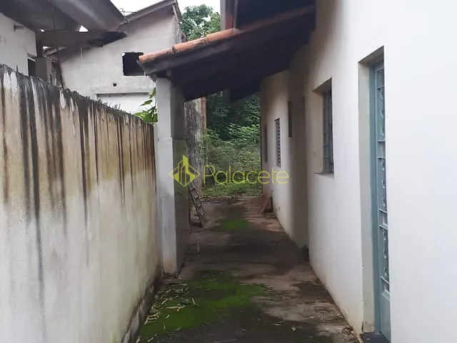 Casa com 210m² 2 quartos e 1 banheiro, à venda, no bairro Vila São João em Pindamonhangaba