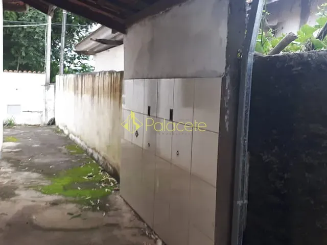 Casa com 210m² 2 quartos e 1 banheiro, à venda, no bairro Vila São João em Pindamonhangaba