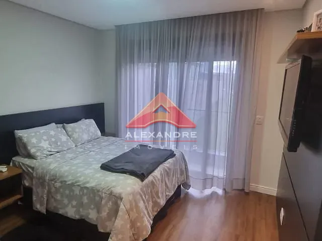 Casa com 250m² 3 quartos e 4 banheiros, à venda, no bairro Sítio Adriano em Caçapava